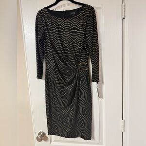 Tahari Black and Gold Dress Size 4 ❤️